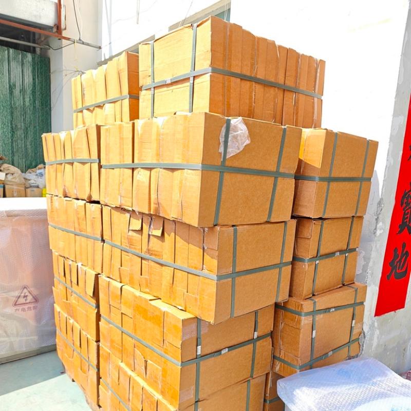 Primul lot de comenzi de casete de contoare de energie electrică de la clienți noi din Marea Britanie a fost expediat cu succes